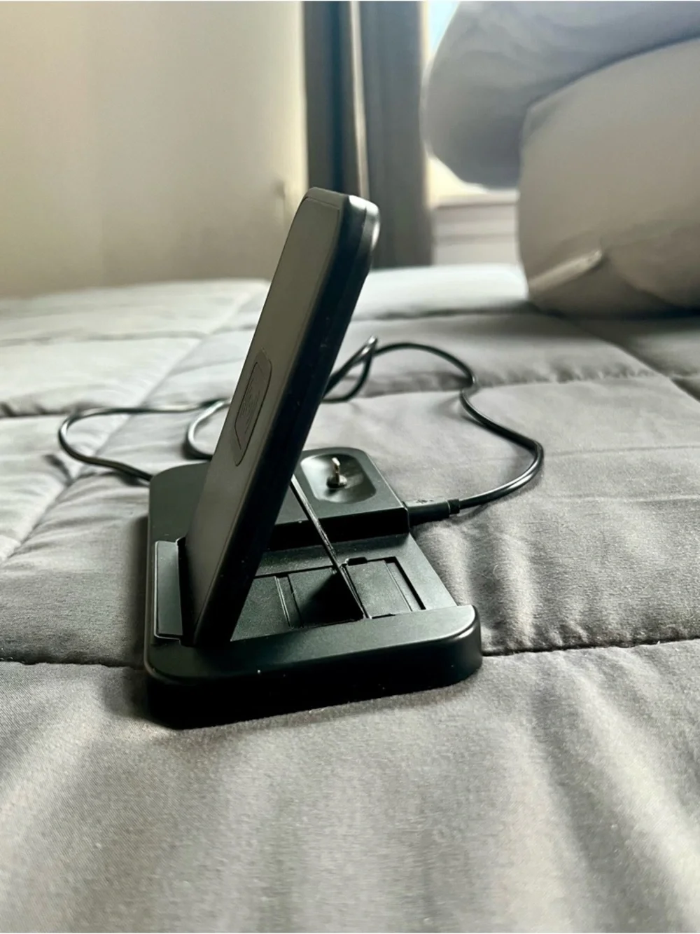 Wireless Charging Dock Station with USB Cable - Black